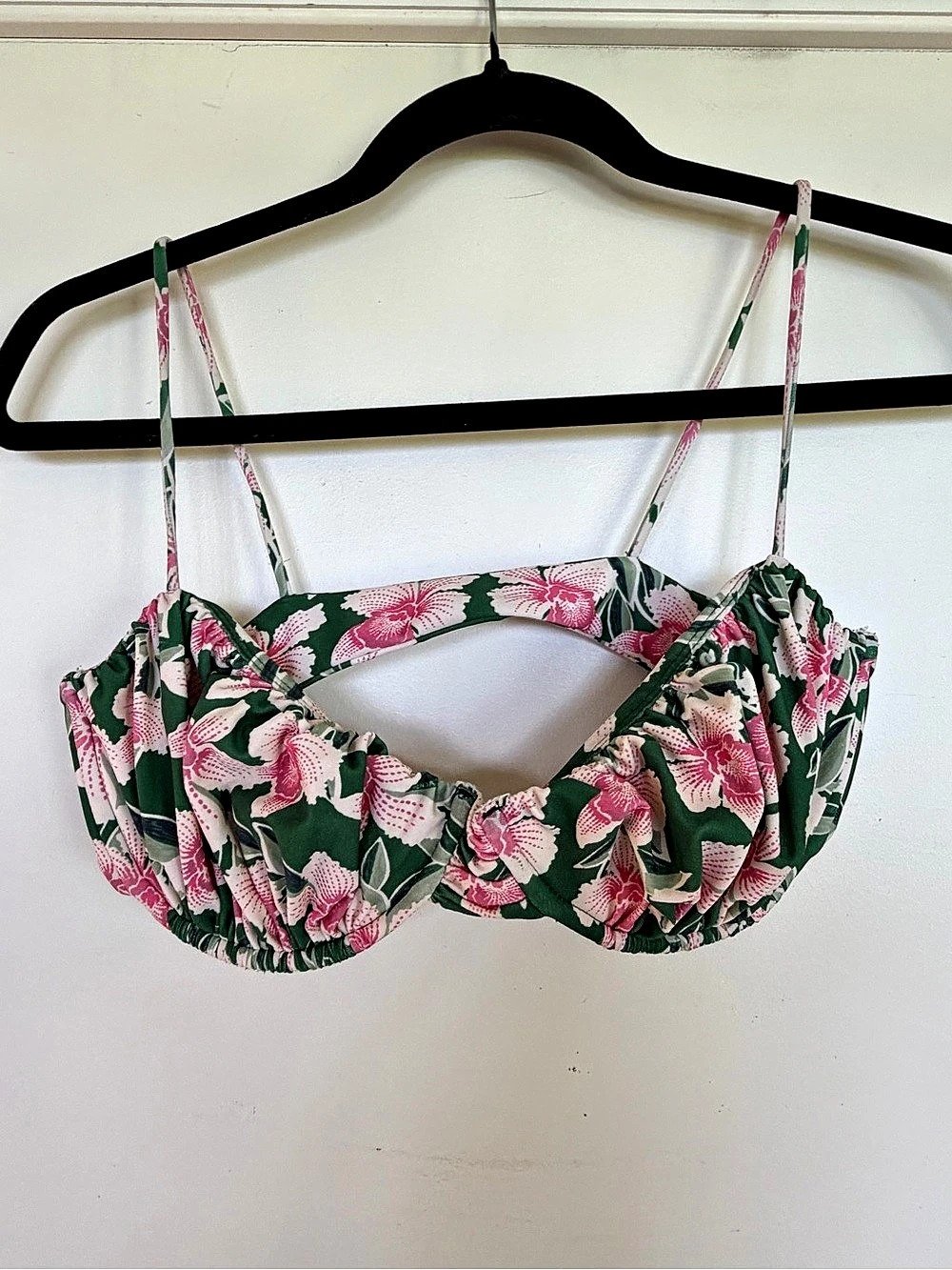 Benoa Swim Ella Top - Vintage Orchid Bikini Top in Green & Pink